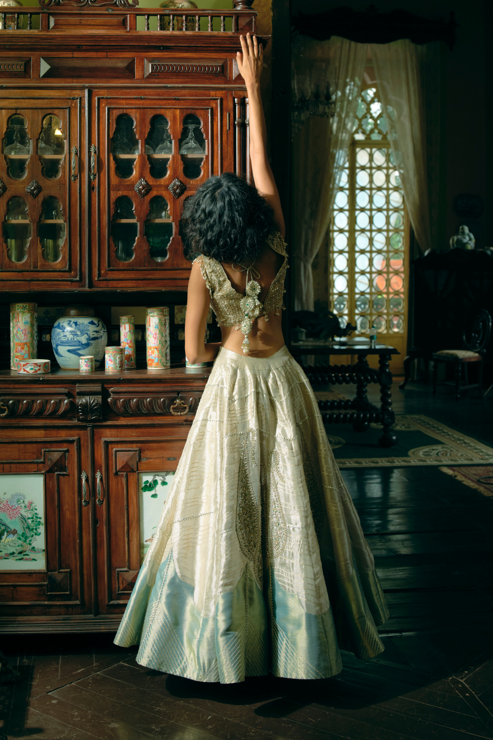 Ravkirat Kaur Pearl gold silk zari tissue lehnga set