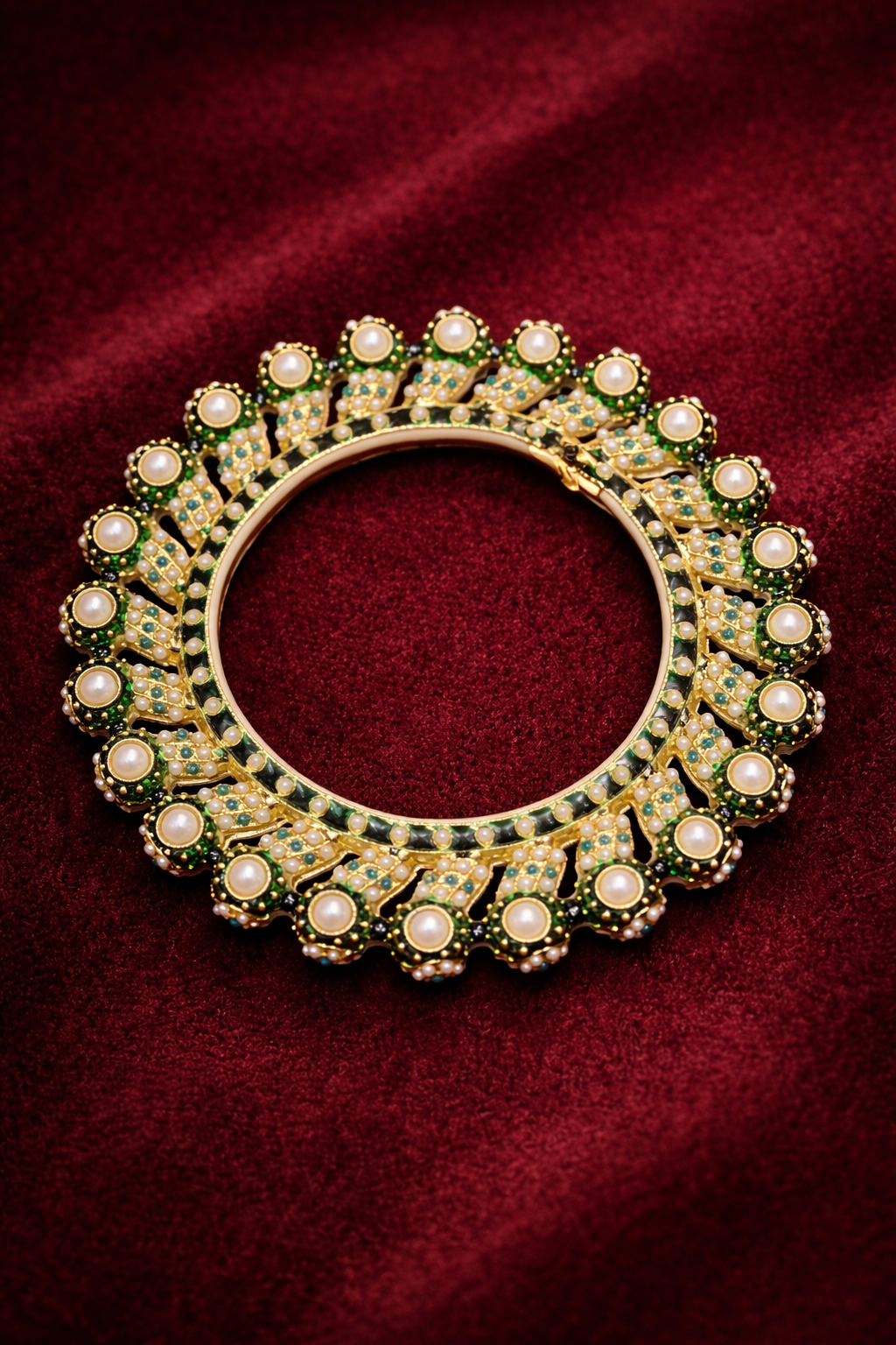 Emerald & Pearl Royal Heritage Bangle