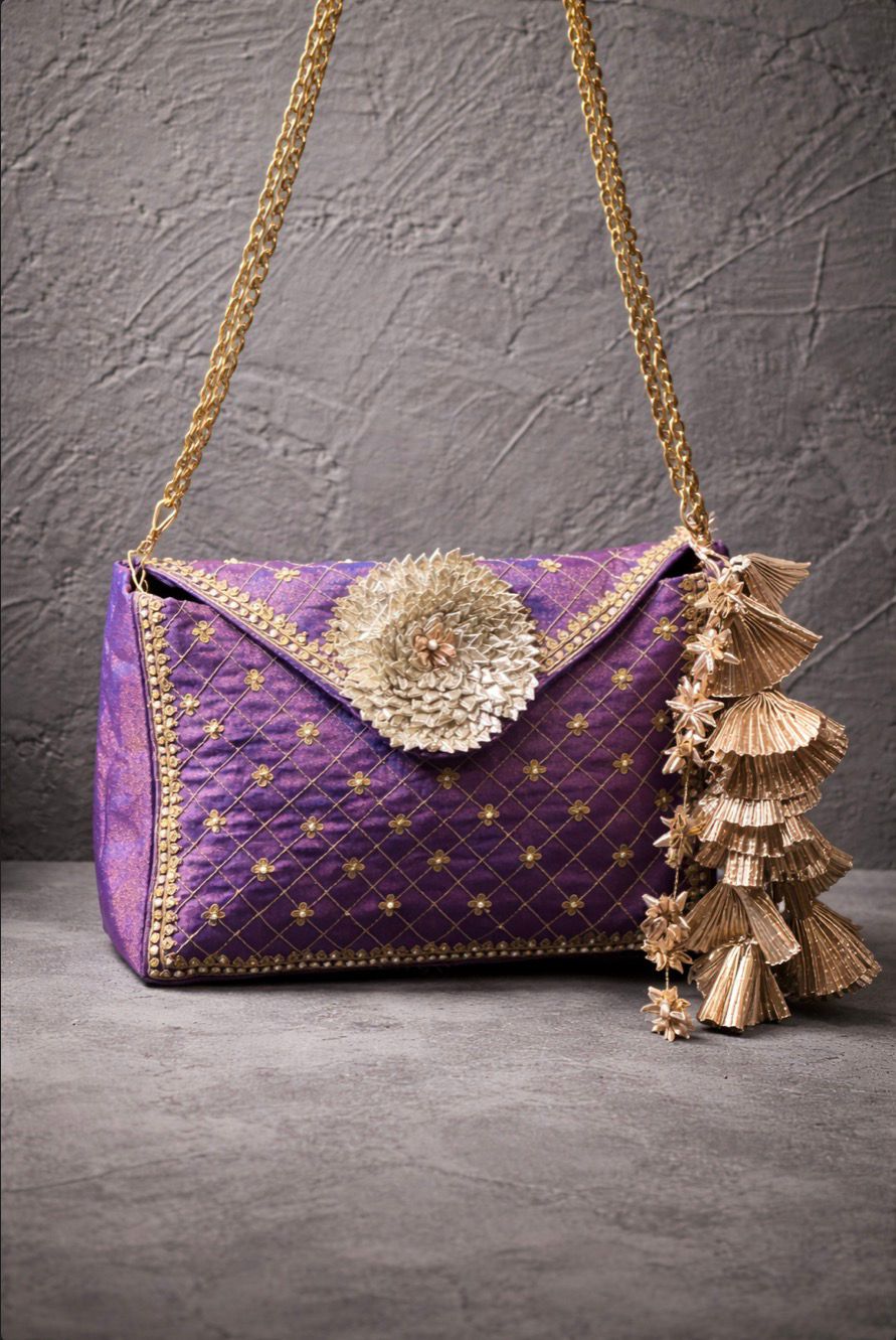 Purple tissue clutch