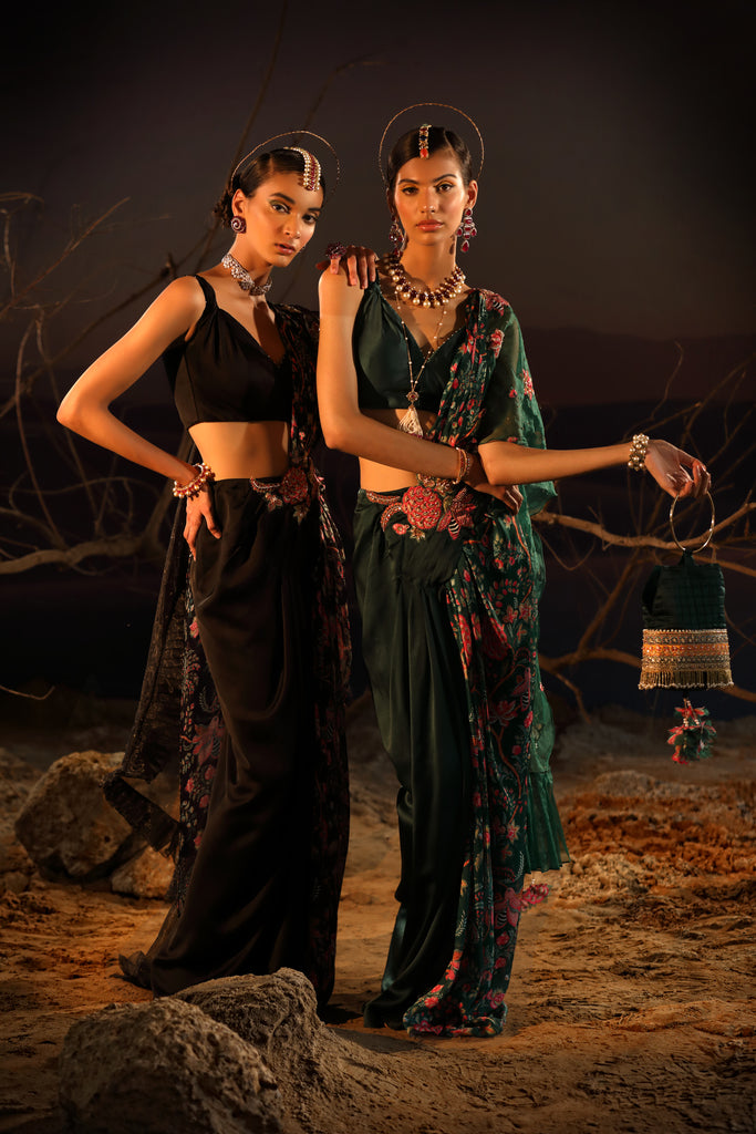 Green Floral Printed Saree Set Design by Astha Narang at Pernia's Pop Up  Shop 2024